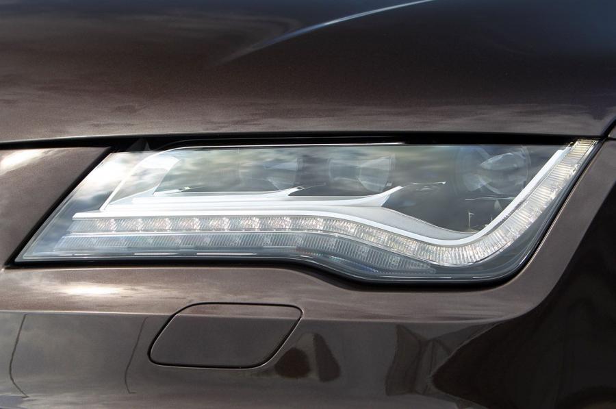 Детали экстерьера Audi S7 Sportback 2012 года  (WW) (фото 32 из 73)